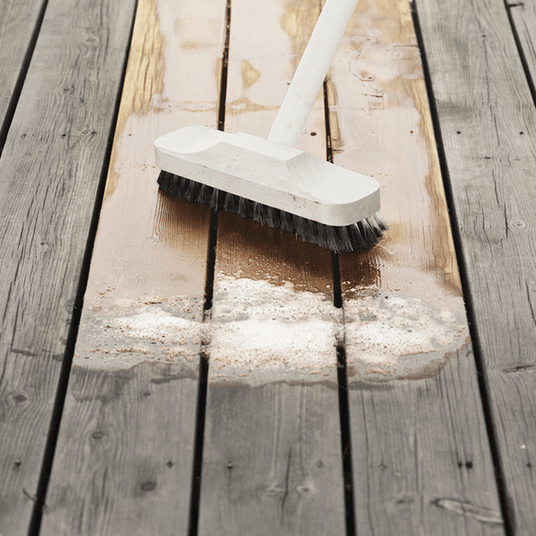 Bona Home Decking Reviver - Easy to apply