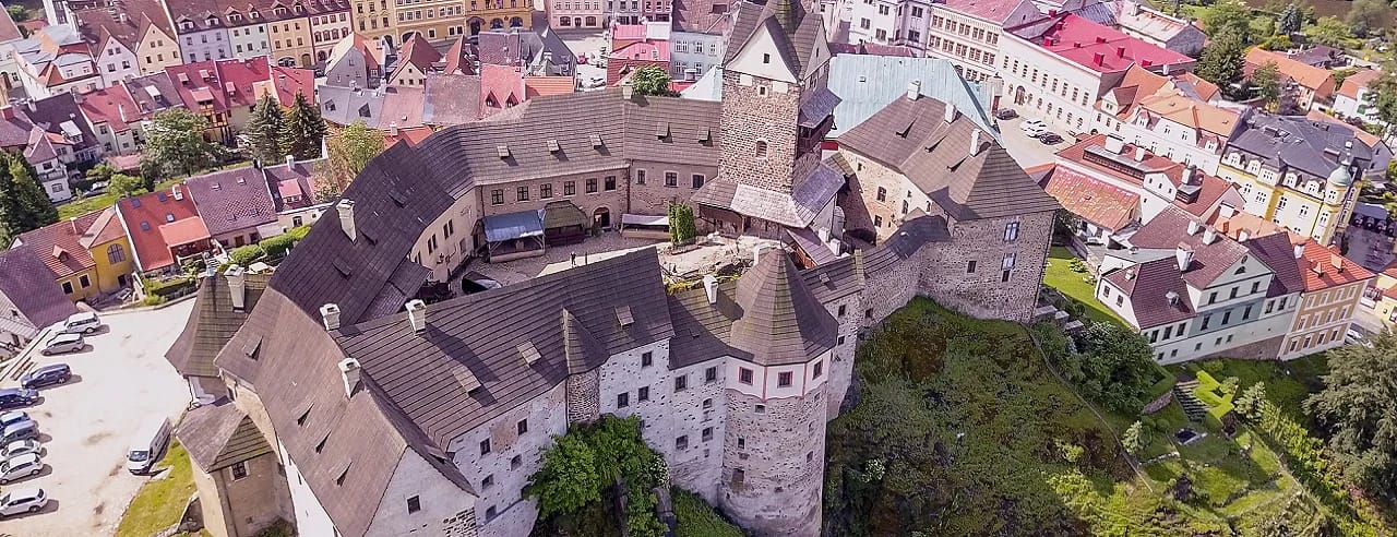 Hrad Loket 1280x492.png