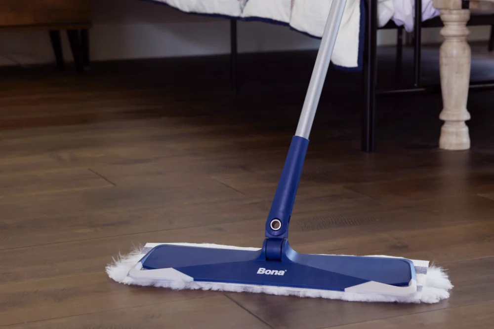 How to Dust Floors Fast With.png