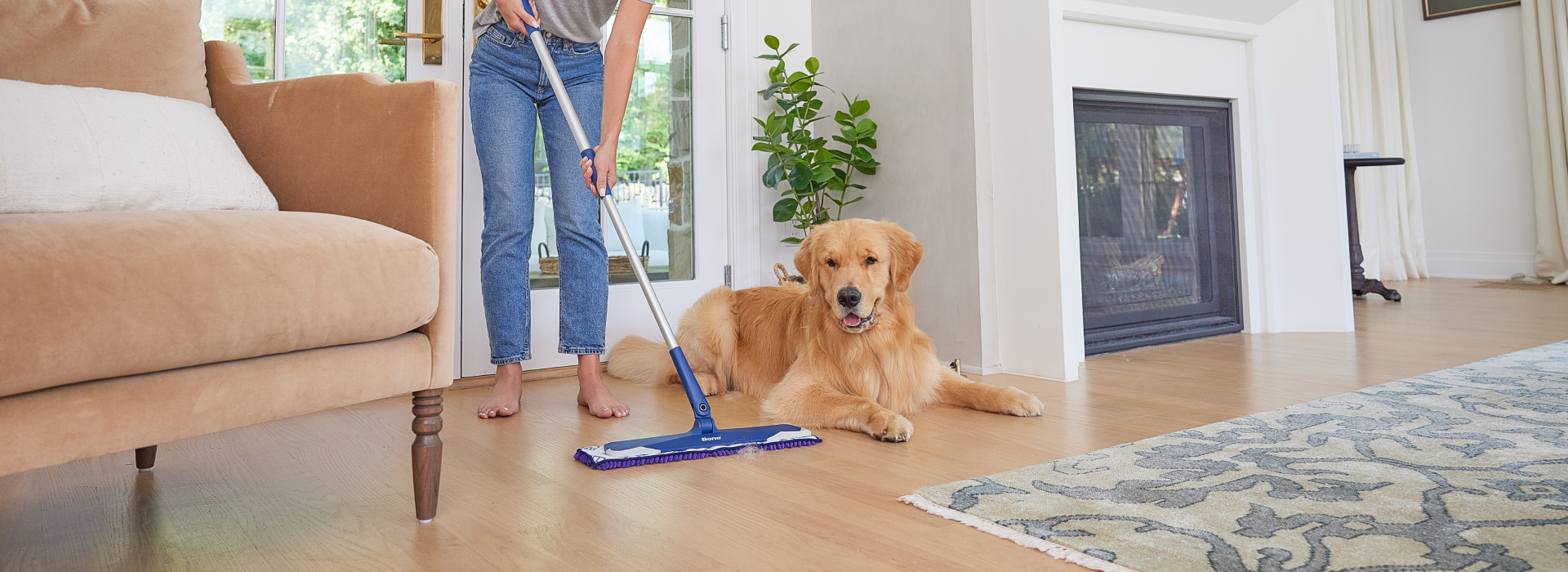 Bona Premium Microfiber Floor Mop for Dry and Wet Floor Cleaning - Includes  Microfiber Cleaning Pad and Microfiber Dusting Pad - Dual Zone Cleaning